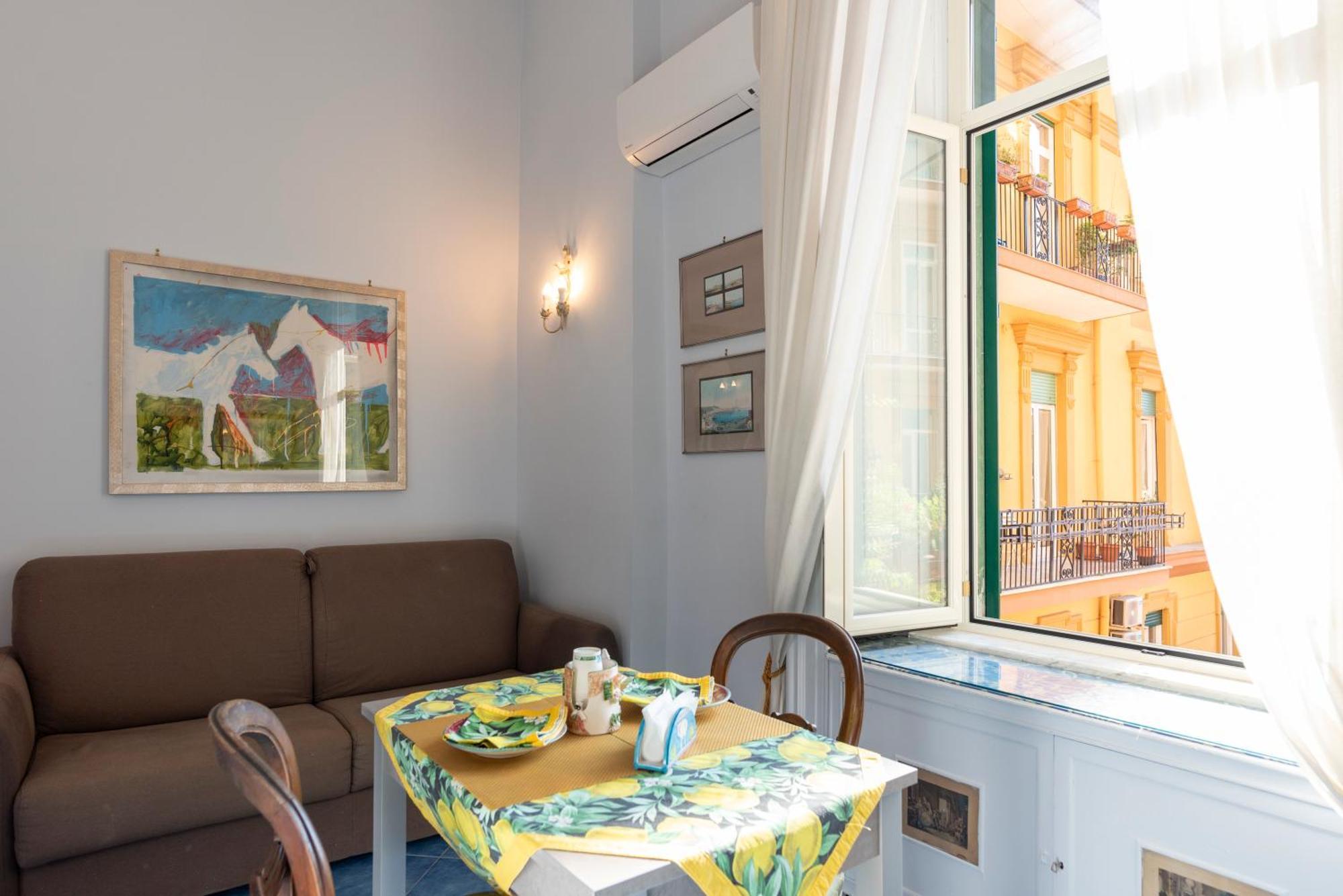 B&B Le Stanze Dei Mille Naples Extérieur photo